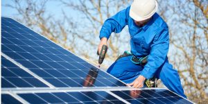 Installation Maintenance Panneaux Solaires Photovoltaïques à Penin